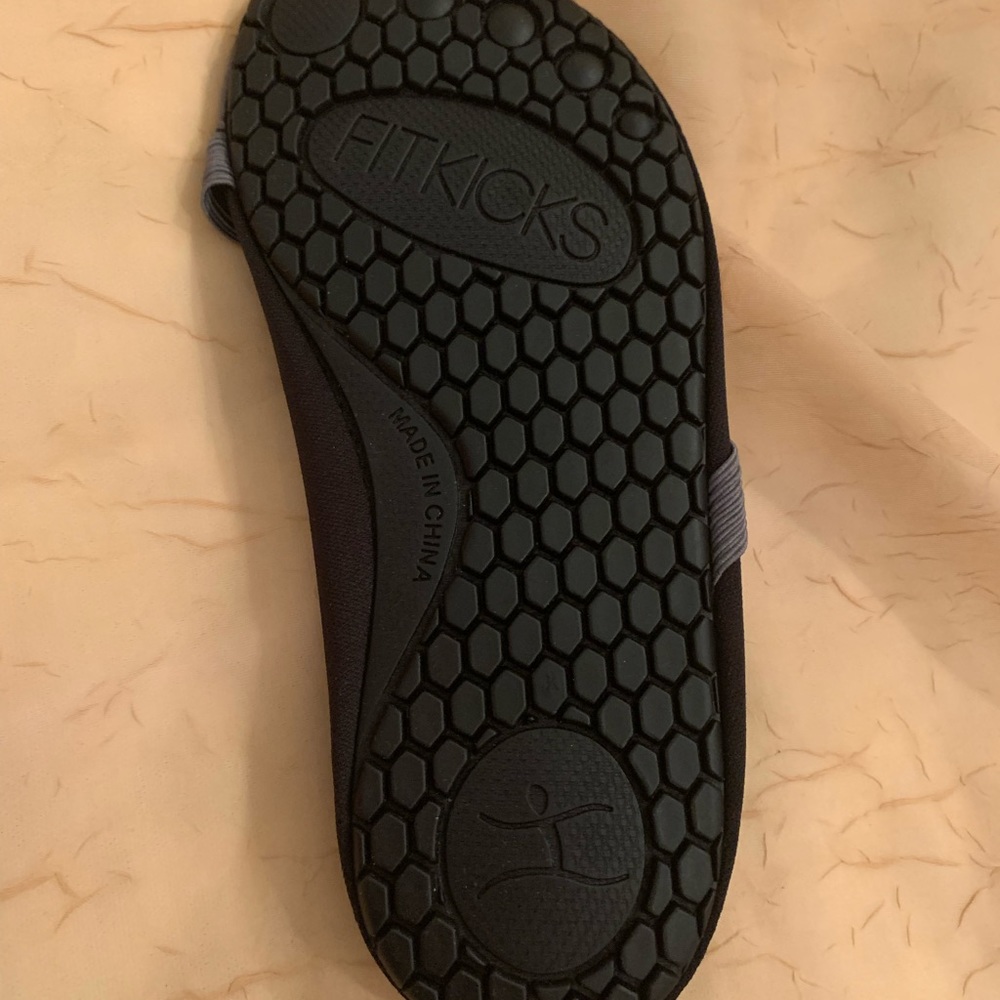 FitKicks Comfort Shoe Size Small NWT - Picture 3 of 3